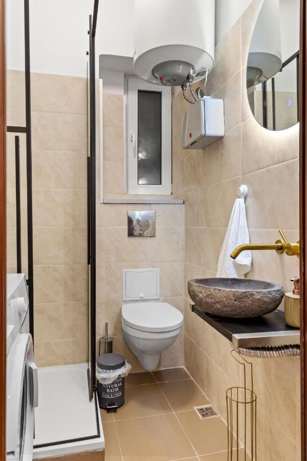 Upscale Studio, Walking Distance From The Old Town Bukarest Eksteriør billede